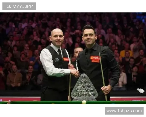 艾伦与乔佩里巅峰对决谁将成为拳坛新王者的传奇之路